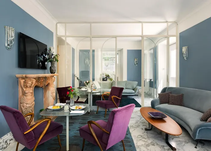 Hotel Nus Poerio 4*